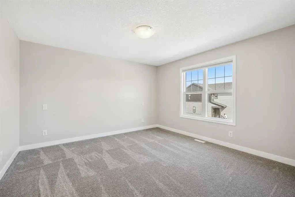 37 Masters Street SE