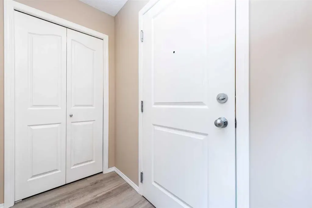403 Mackenzie Way SW, #4210