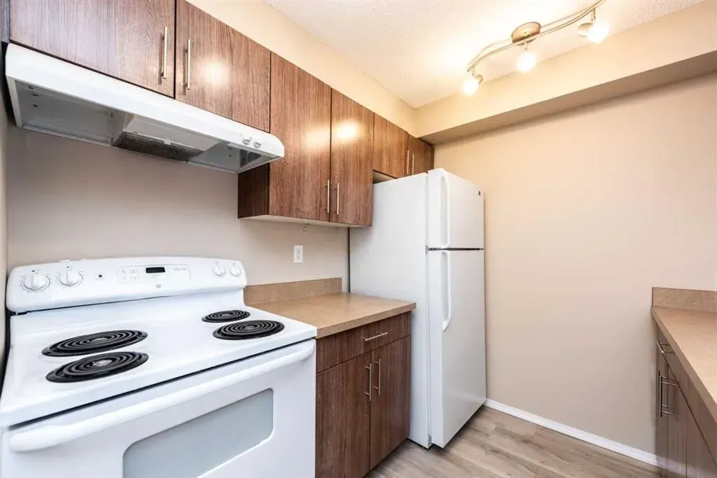 403 Mackenzie Way SW, #4210