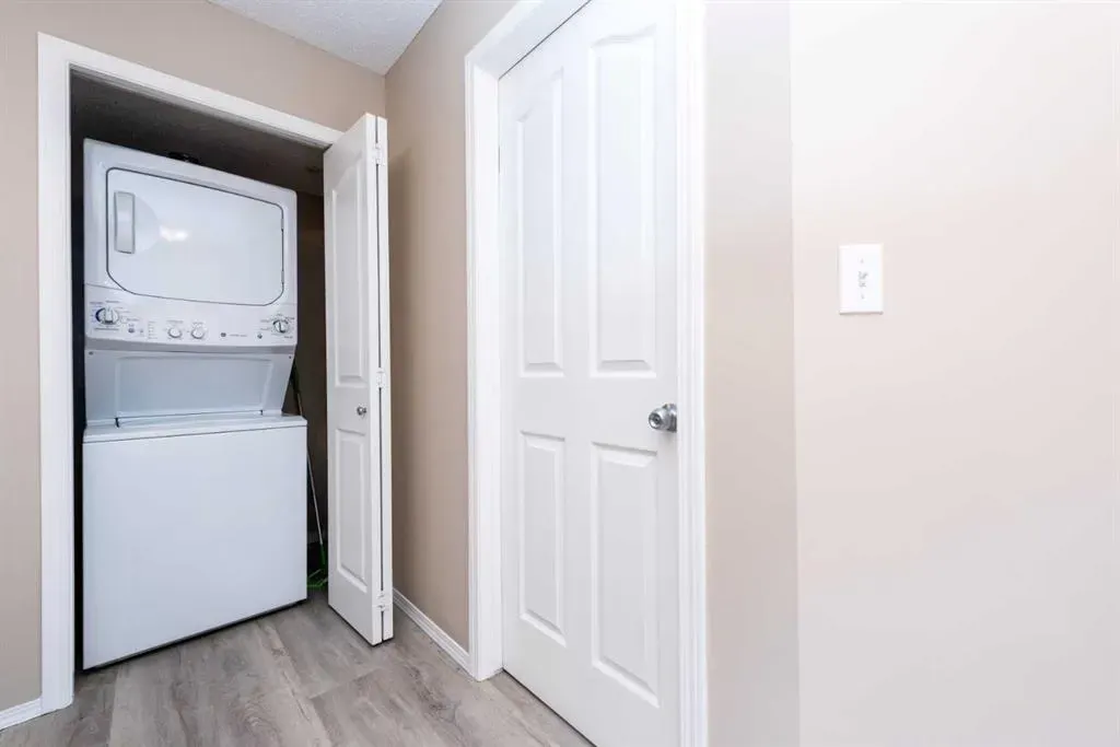 403 Mackenzie Way SW, #4210