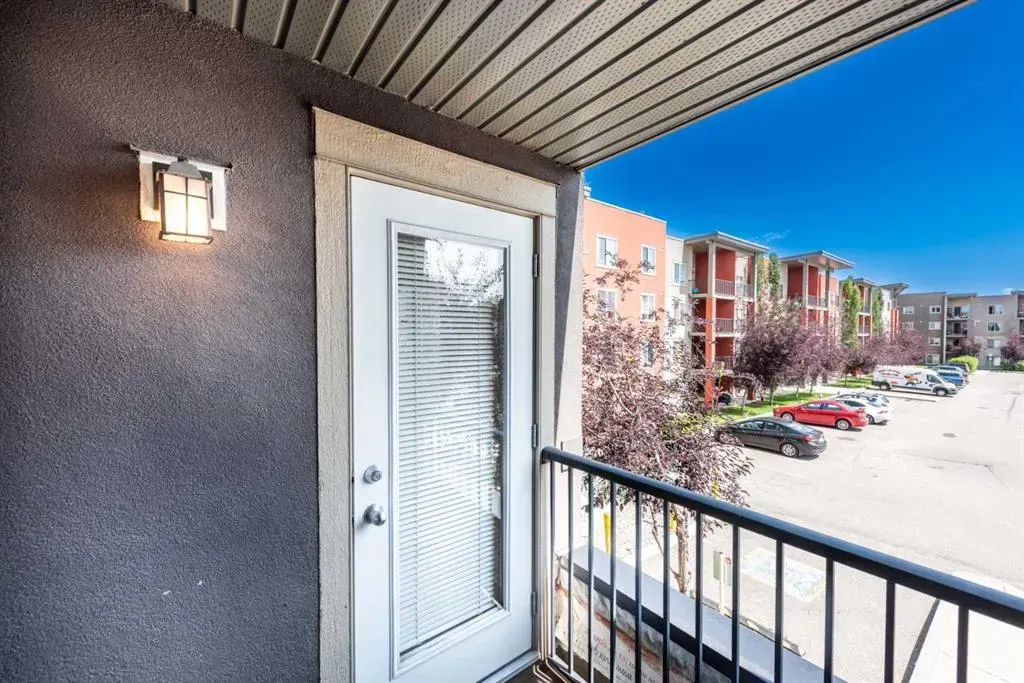 403 Mackenzie Way SW, #4210