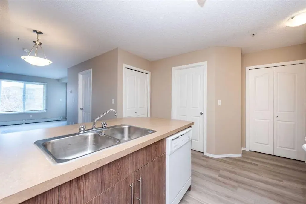 403 Mackenzie Way SW, #4210