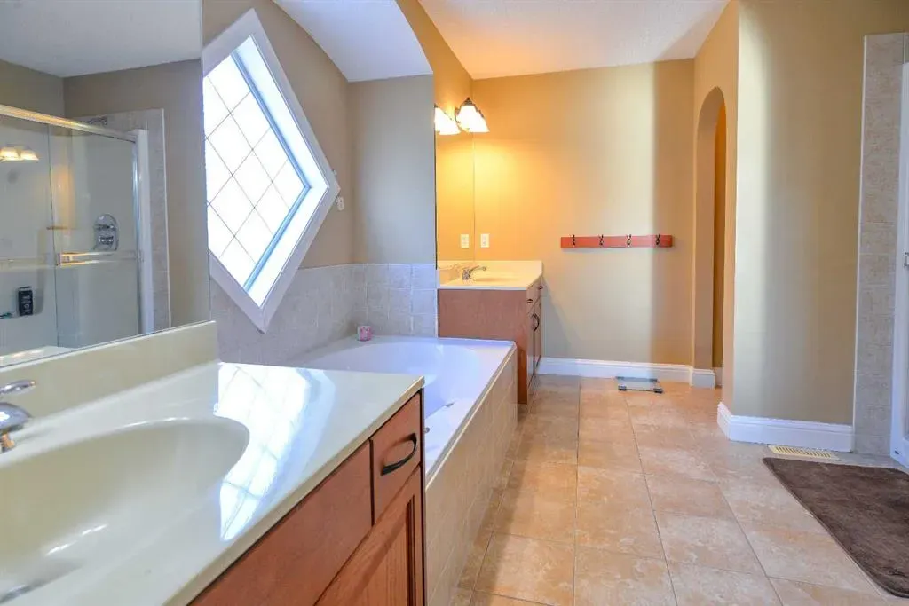53 Tuscany Valley Hill NW