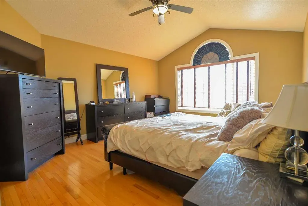 53 Tuscany Valley Hill NW