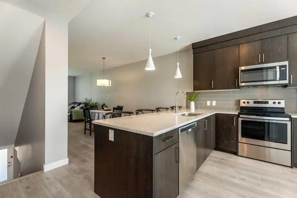 508 Drake Landing Wynd
