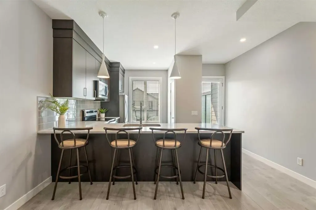 508 Drake Landing Wynd