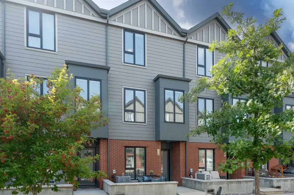 508 Drake Landing Wynd