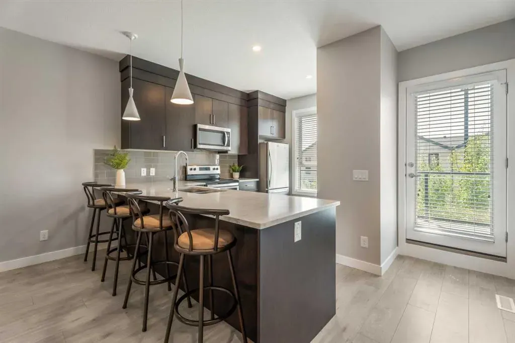 508 Drake Landing Wynd