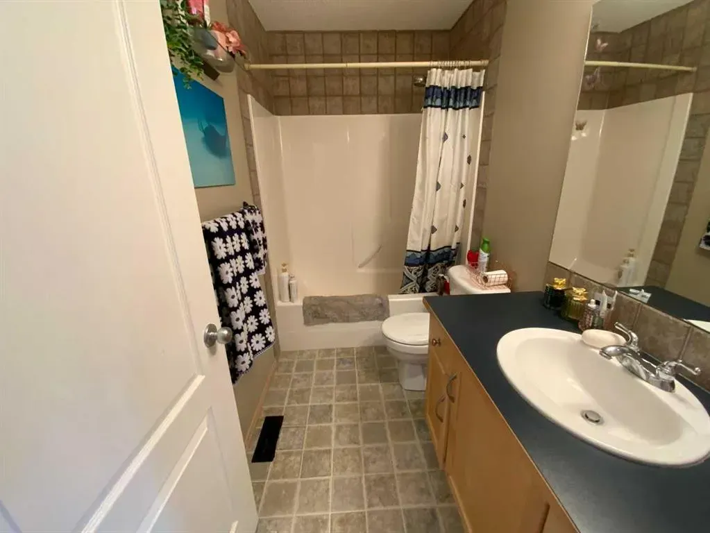 172 Tuscany Meadows Heath NW