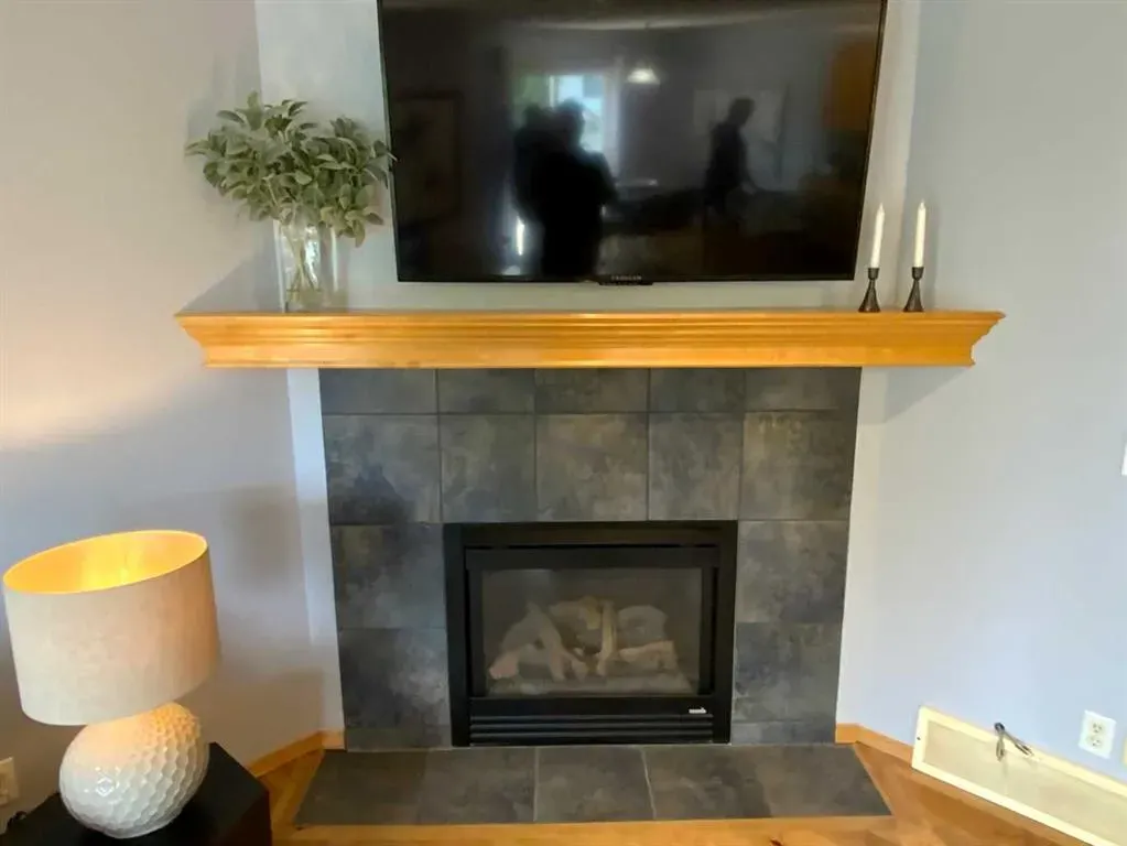 172 Tuscany Meadows Heath NW
