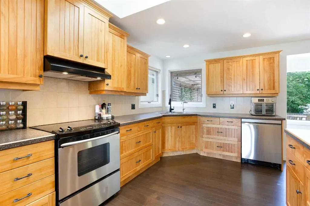 123 Woodbend Way