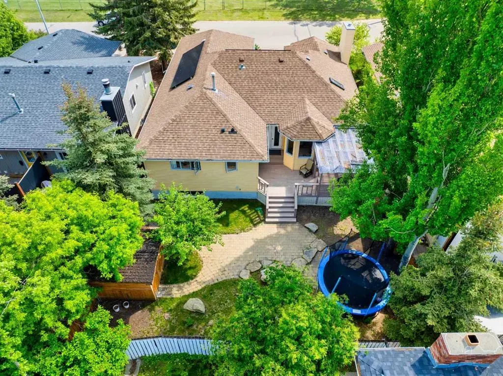 123 Woodbend Way