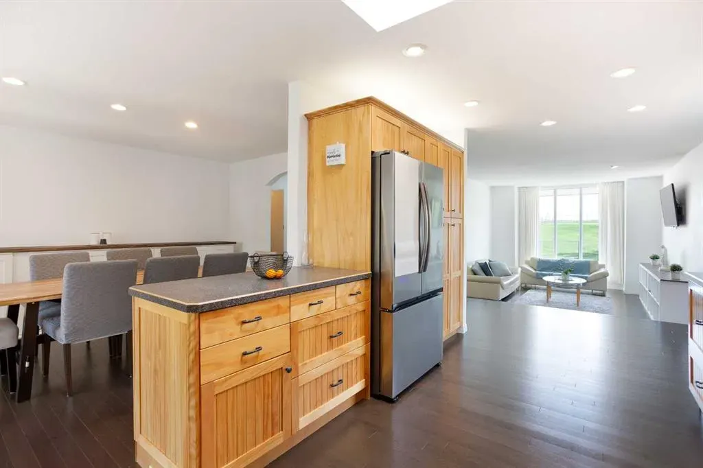 123 Woodbend Way