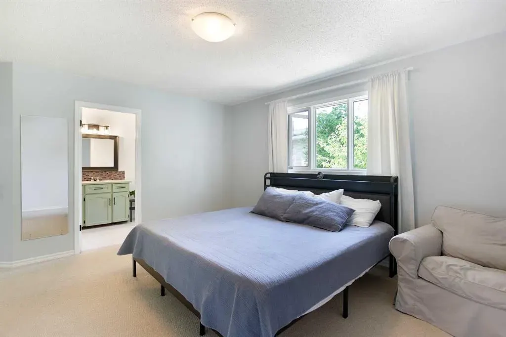 123 Woodbend Way