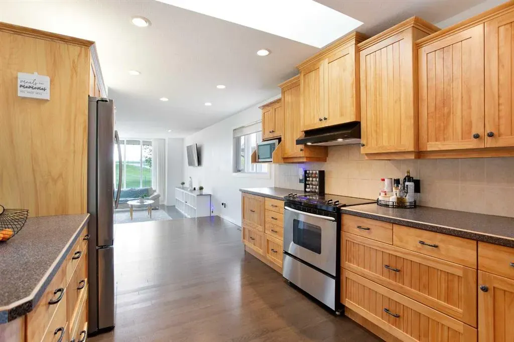 123 Woodbend Way