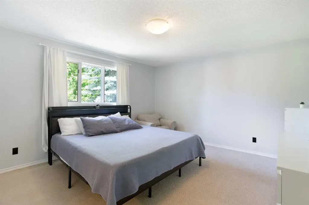 123 Woodbend Way