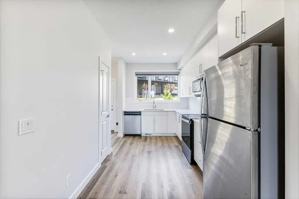 16 Evanscrest Park NW, #310