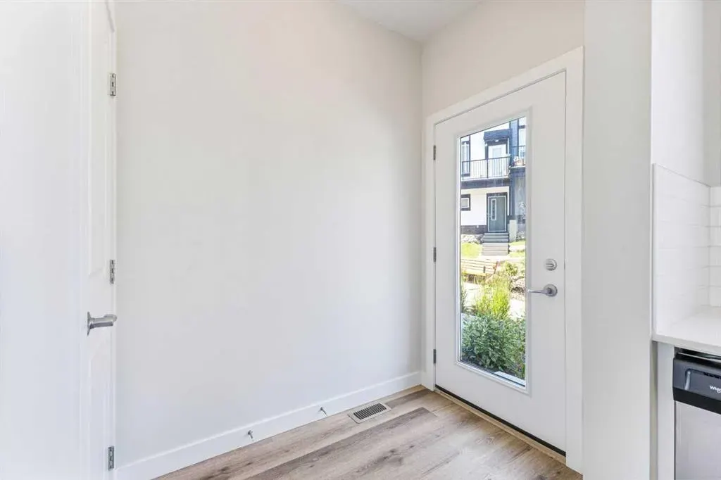 16 Evanscrest Park NW, #310