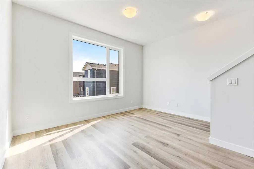16 Evanscrest Park NW, #310