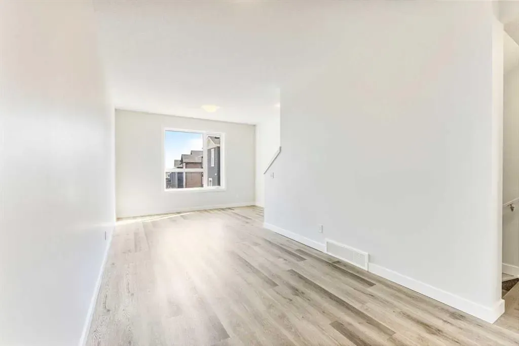 16 Evanscrest Park NW, #310