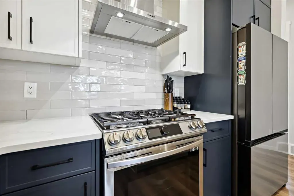 537 Marine Drive SE