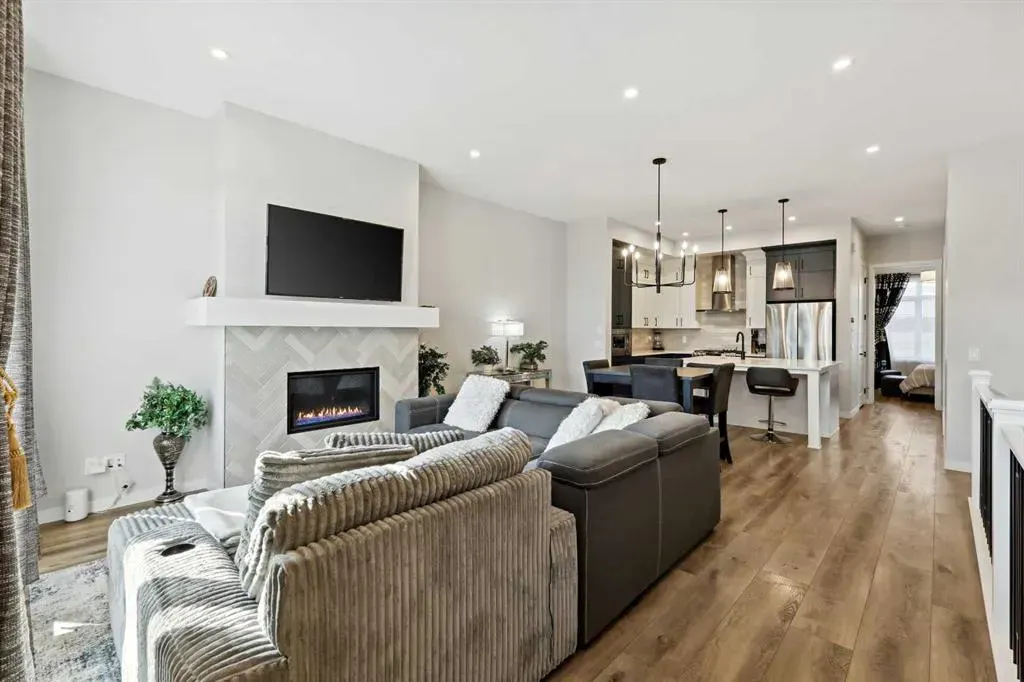 537 Marine Drive SE