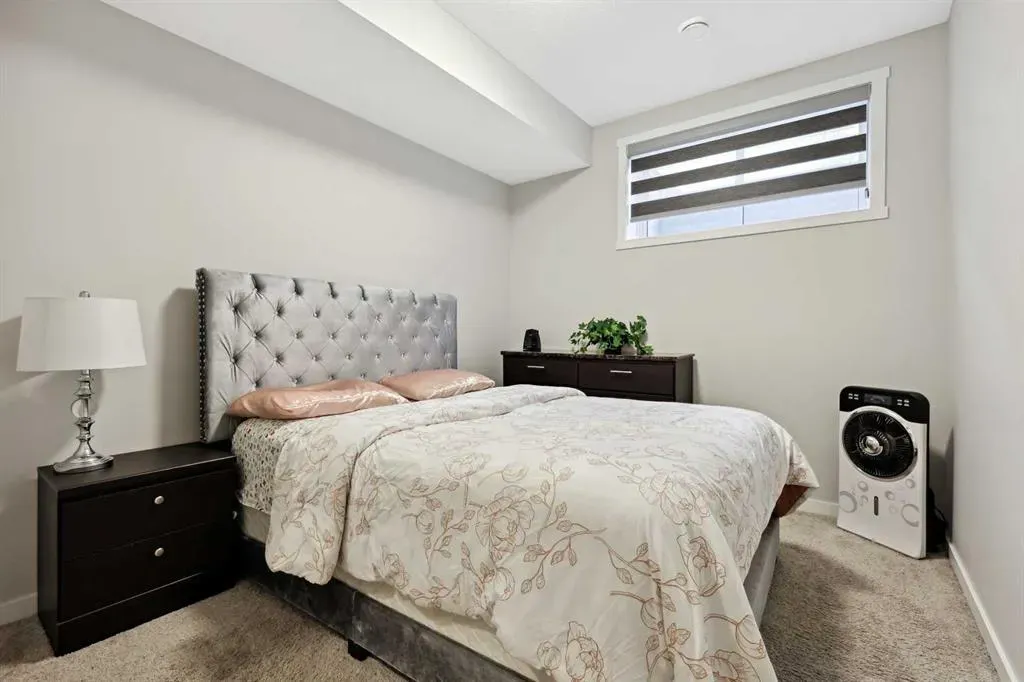 537 Marine Drive SE