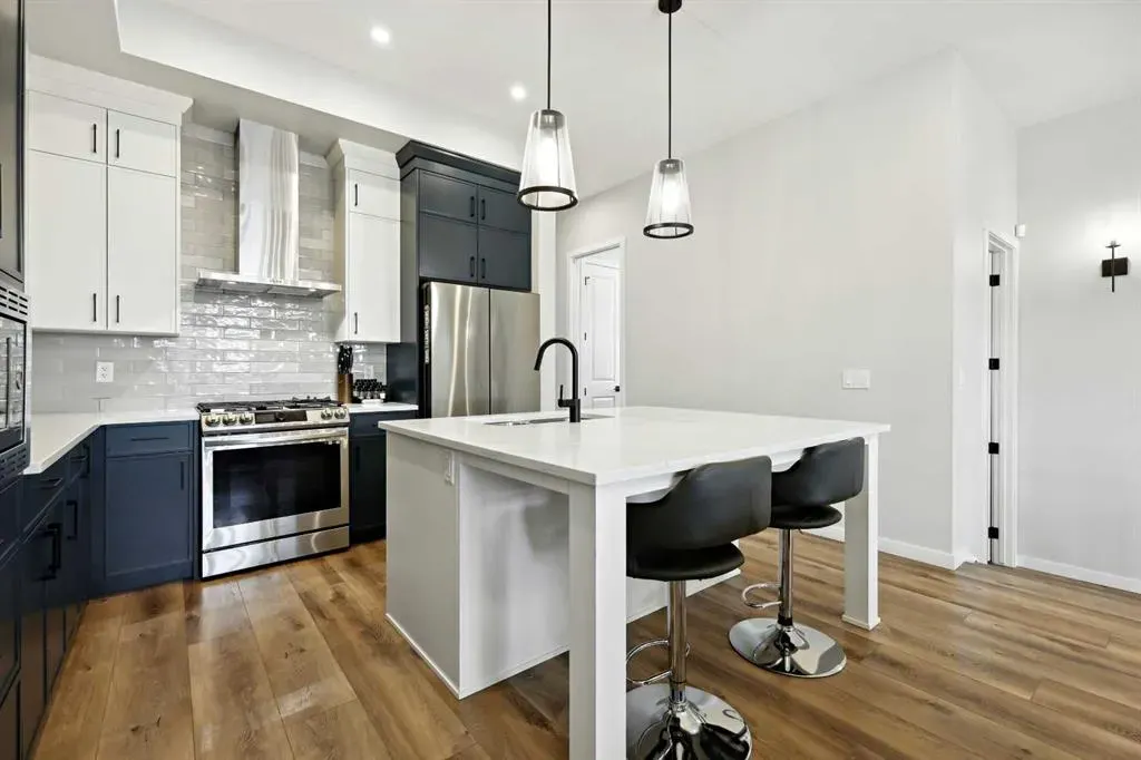 537 Marine Drive SE