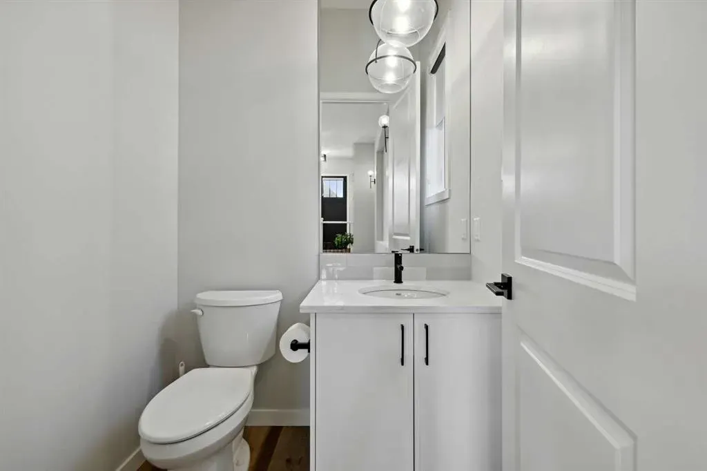 537 Marine Drive SE