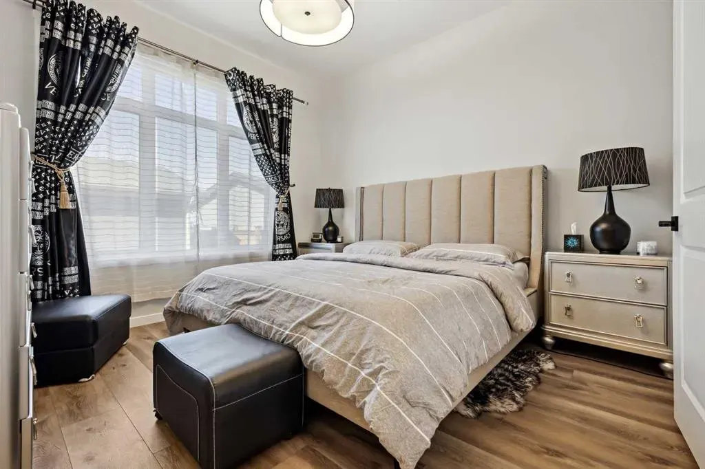 537 Marine Drive SE