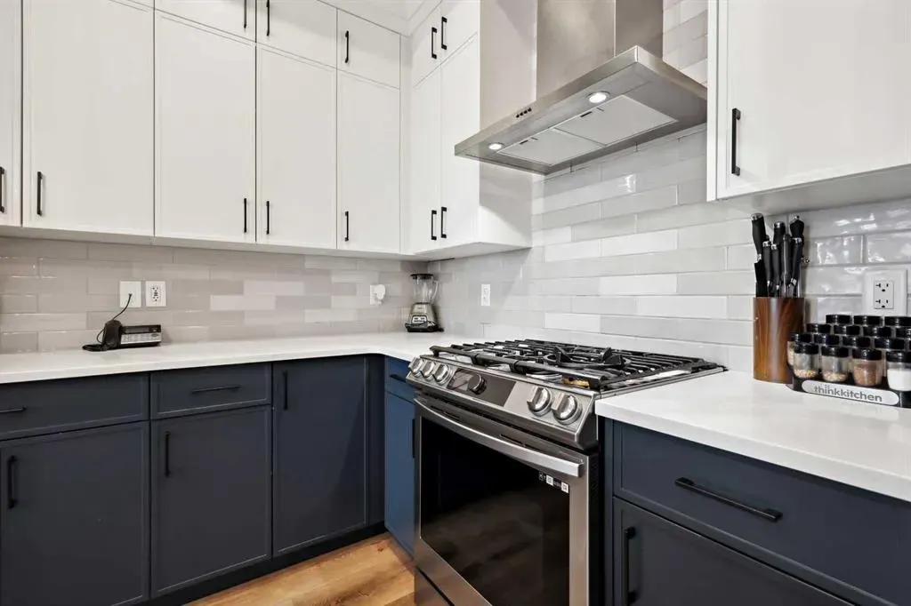 537 Marine Drive SE