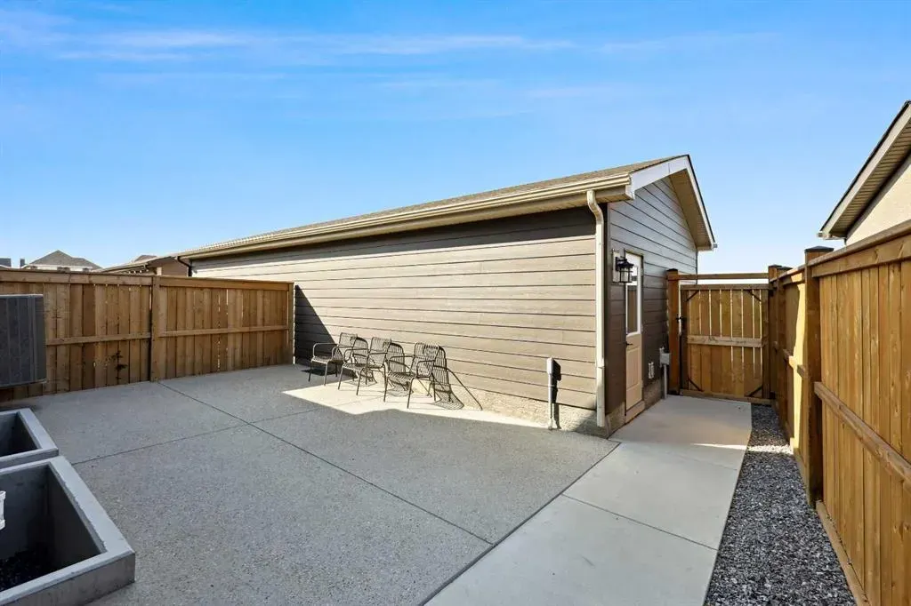 537 Marine Drive SE
