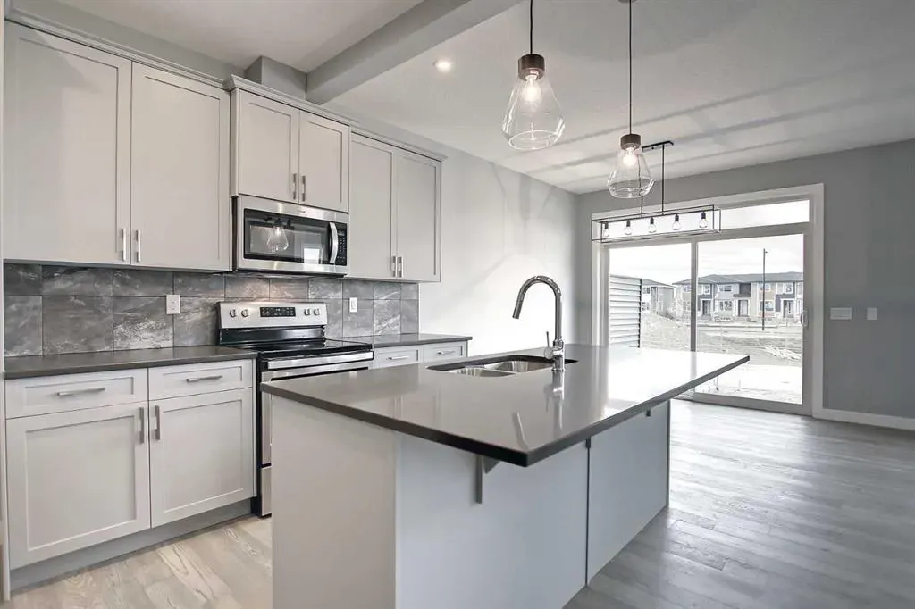 47 Agate Road
