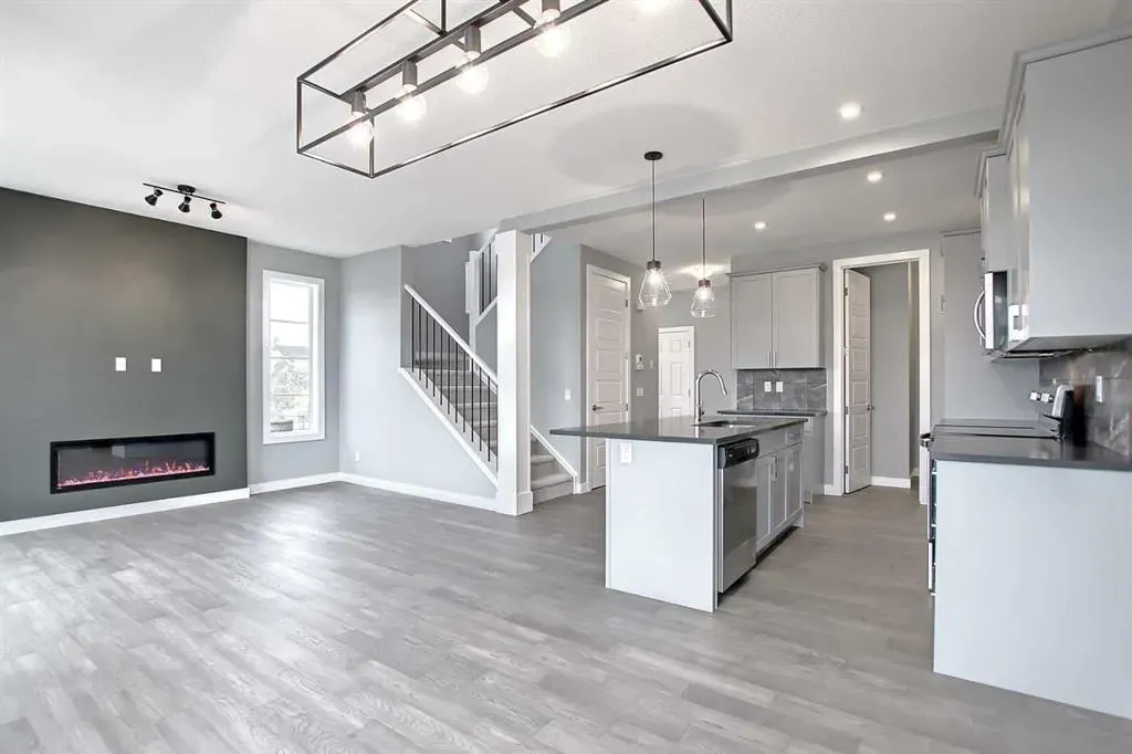47 Agate Road