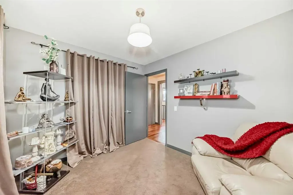 206 Tuscany Ravine Close NW