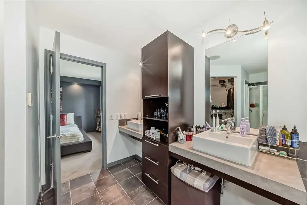 206 Tuscany Ravine Close NW