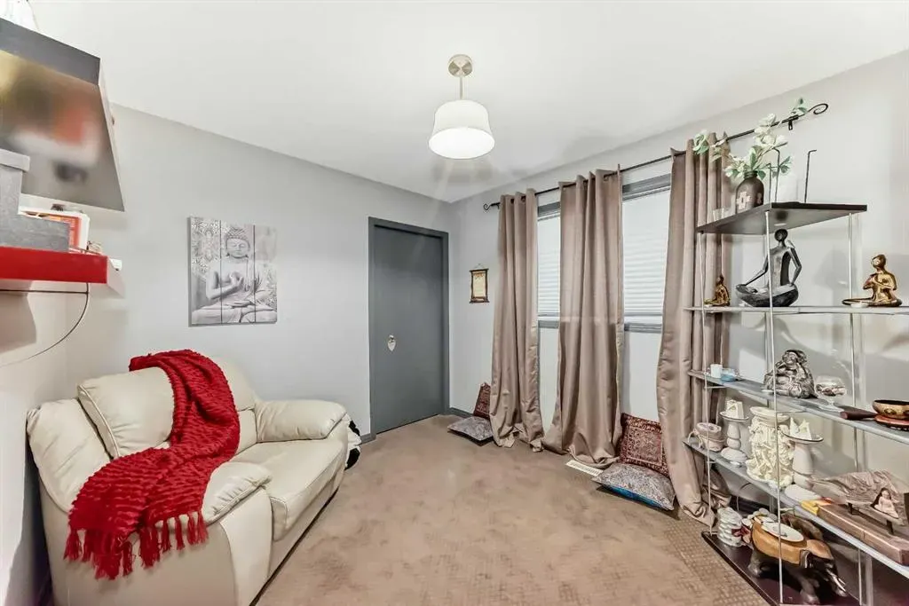 206 Tuscany Ravine Close NW