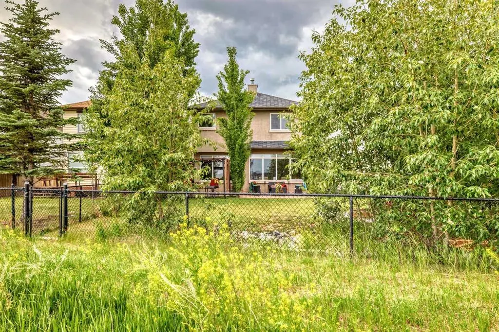 206 Tuscany Ravine Close NW