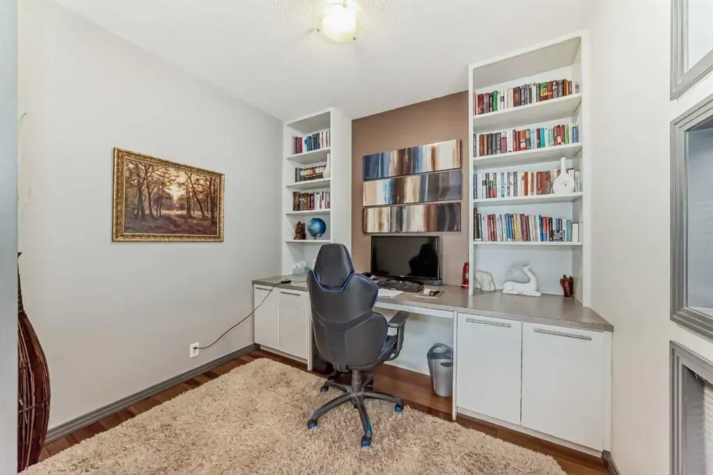 206 Tuscany Ravine Close NW