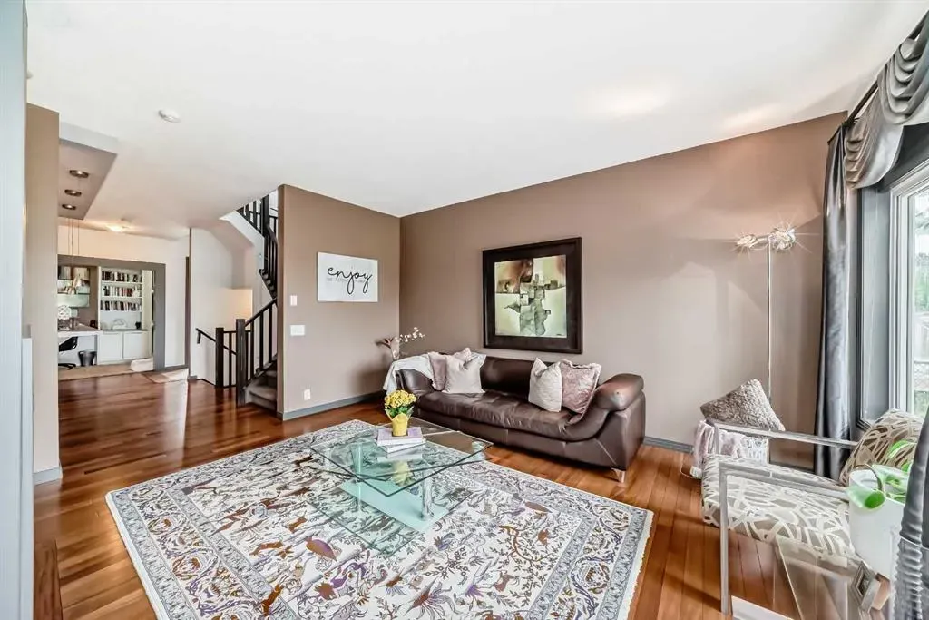 206 Tuscany Ravine Close NW
