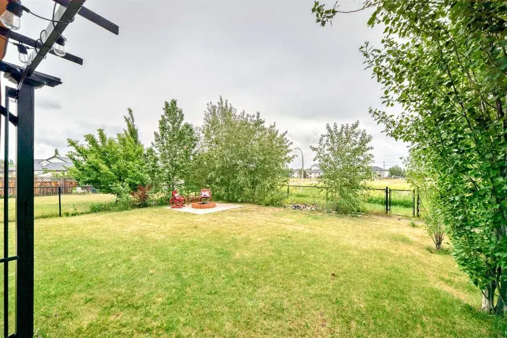 206 Tuscany Ravine Close NW