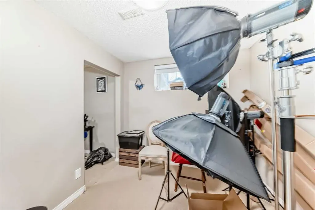 62 Evansridge Crescent NW