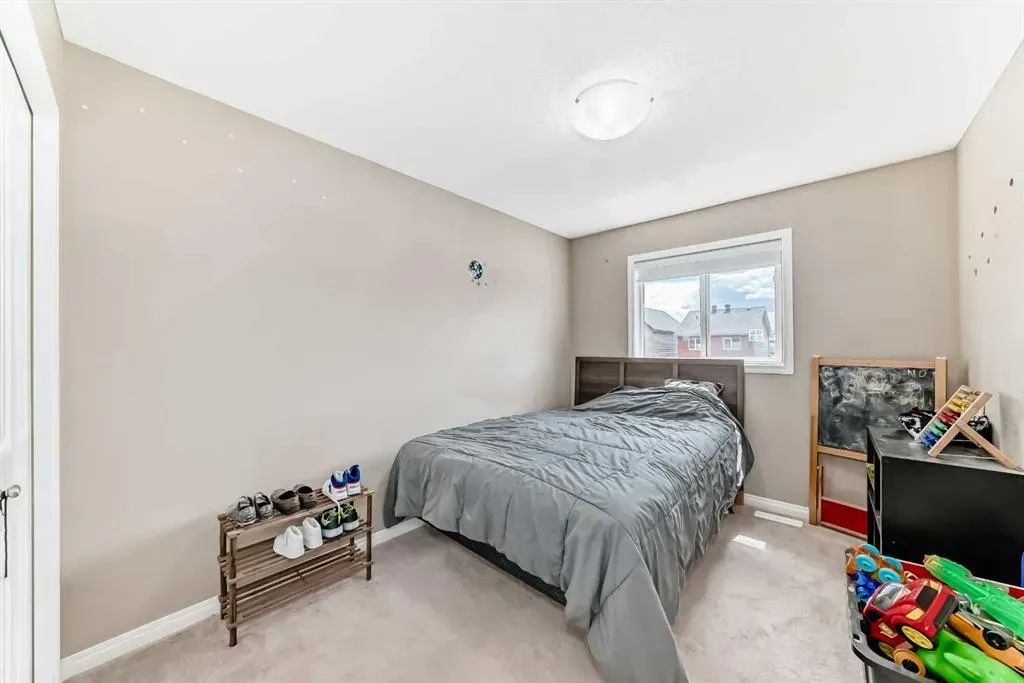 62 Evansridge Crescent NW