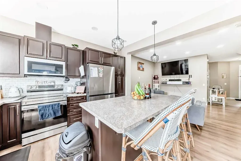62 Evansridge Crescent NW