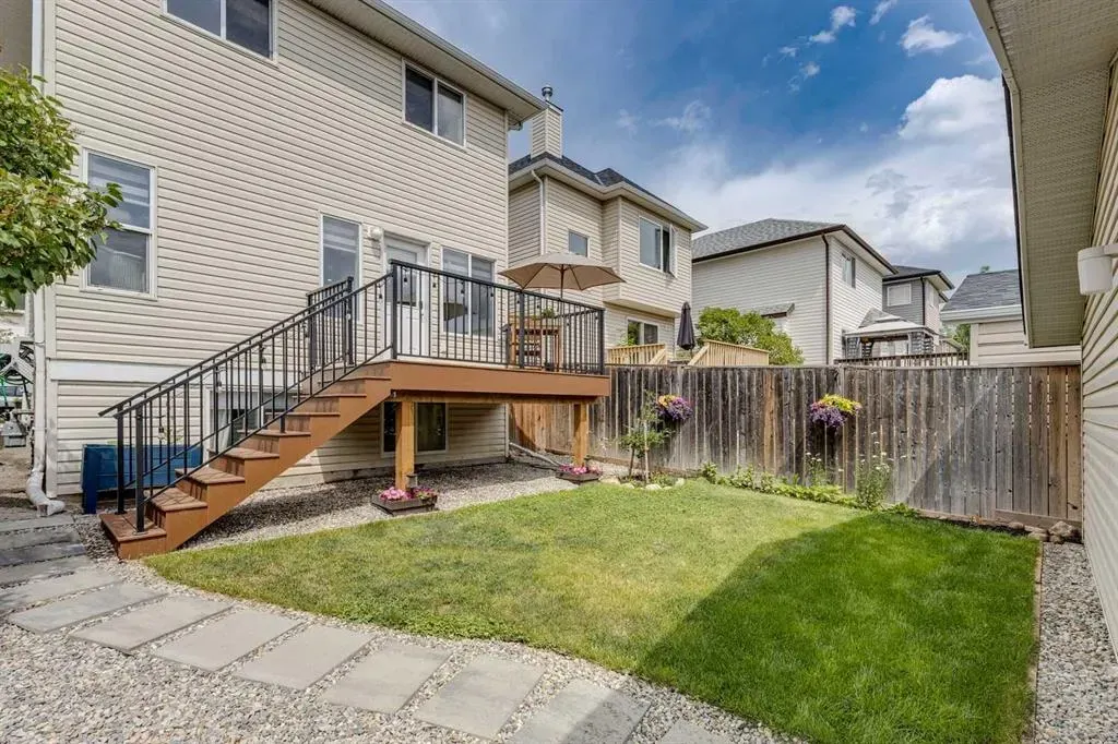 202 Evansmeade Close NW