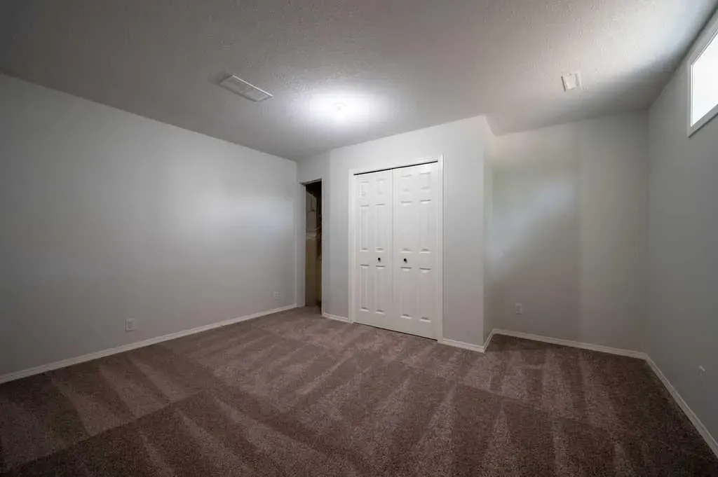 269 Strathford Crescent