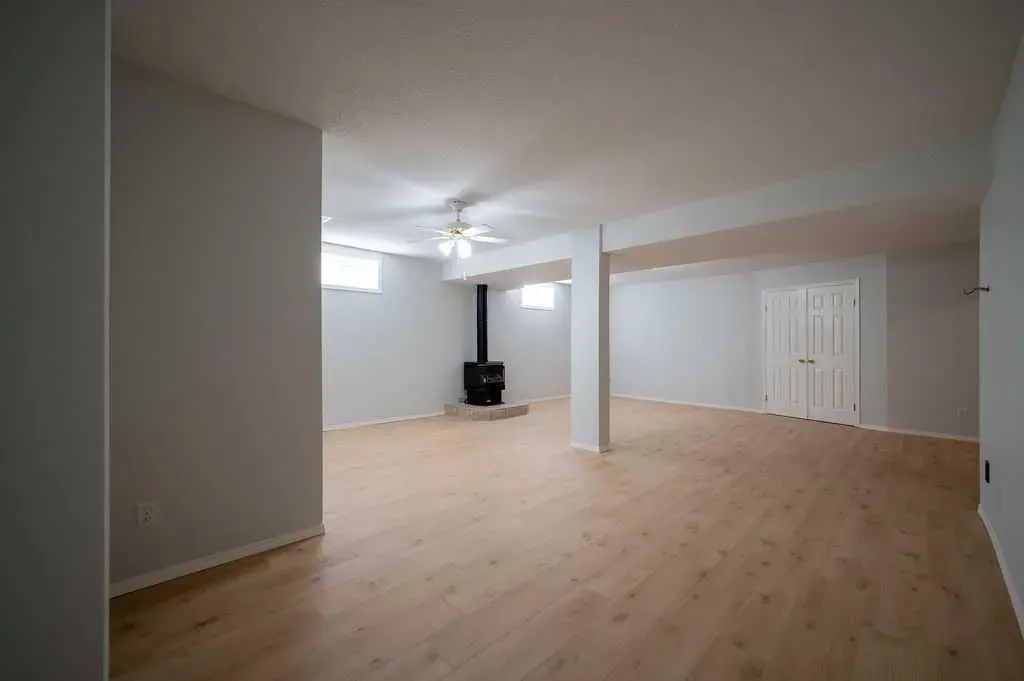 269 Strathford Crescent