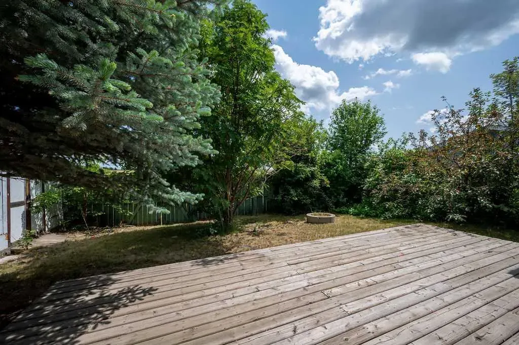269 Strathford Crescent