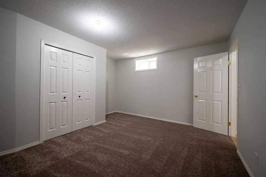269 Strathford Crescent