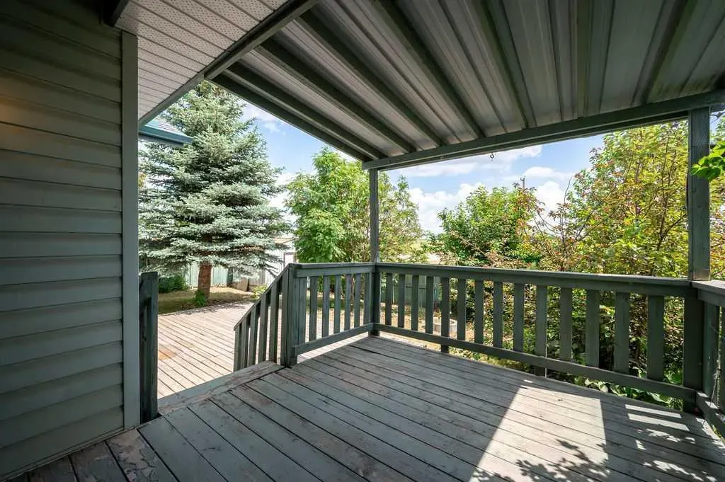 269 Strathford Crescent